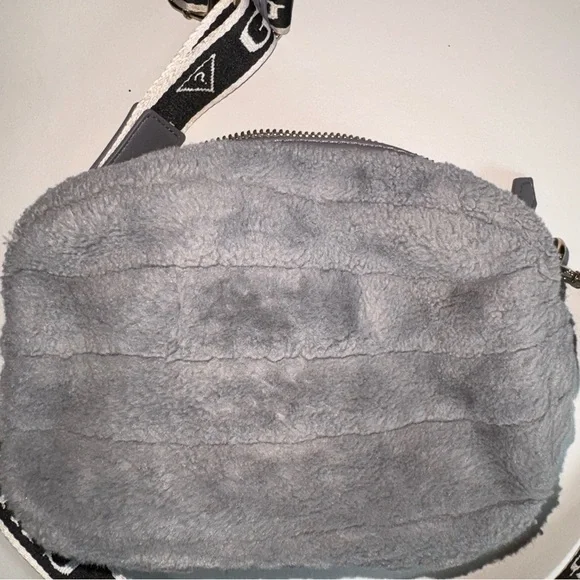 GUESS Faux Fur Crossbody Bag in Gray - Picture 2 of 7